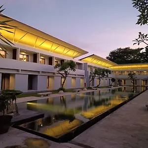 2* Hotel Guna Graha Kuta By Kamara